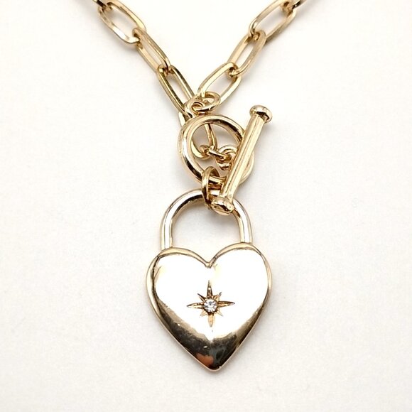 Gold-tone Heart-shaped Padlock Pendant Necklace Paperclip-style Links - Picture 8 of 16